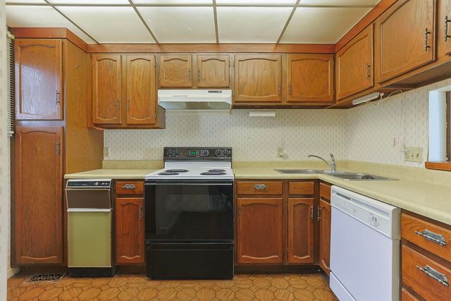 18133 Stoneridge St Apt C, South Bend, IN 46637