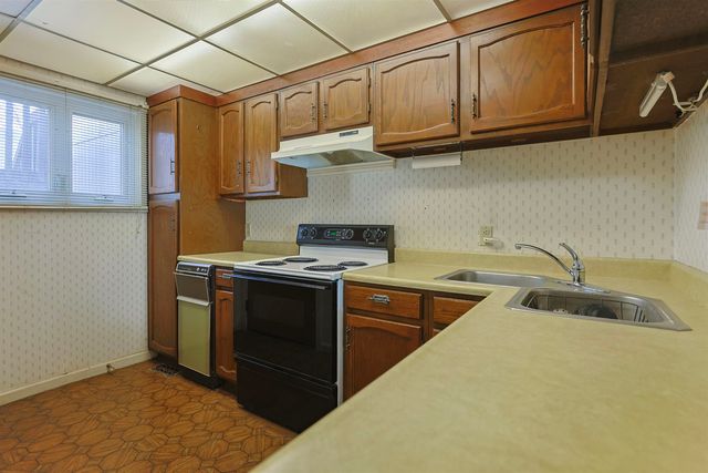 18133 Stoneridge St Apt C, South Bend, IN 46637