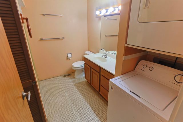 18133 Stoneridge St Apt C, South Bend, IN 46637