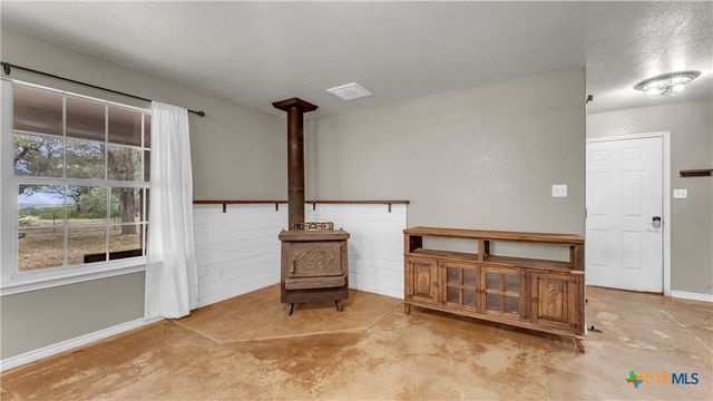 1413 Lonesome Bird, Burnet, TX 78611