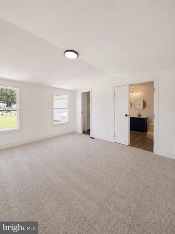 114 BERTS DR, Lothian, MD 20711