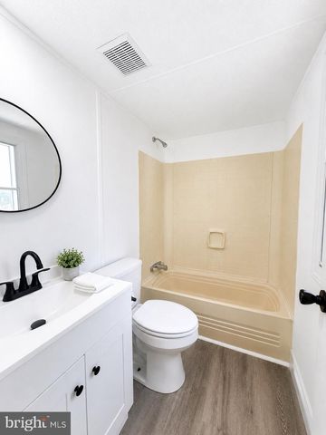 114 BERTS DR, Lothian, MD 20711
