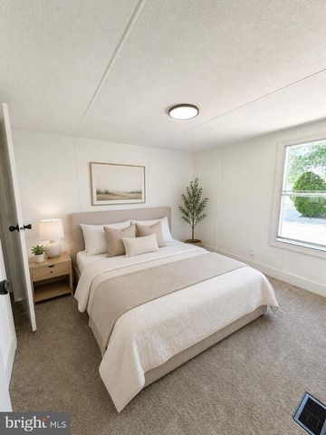 114 BERTS DR, Lothian, MD 20711