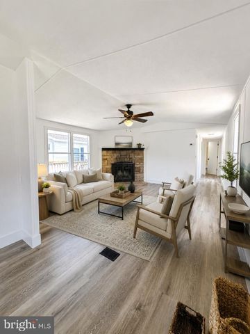 114 BERTS DR, Lothian, MD 20711