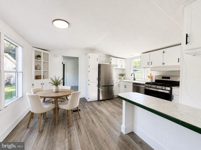 114 BERTS DR, Lothian, MD 20711