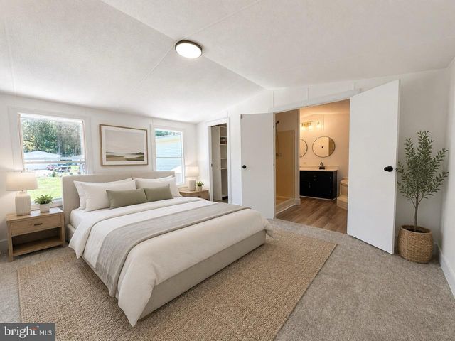 114 BERTS DR, Lothian, MD 20711