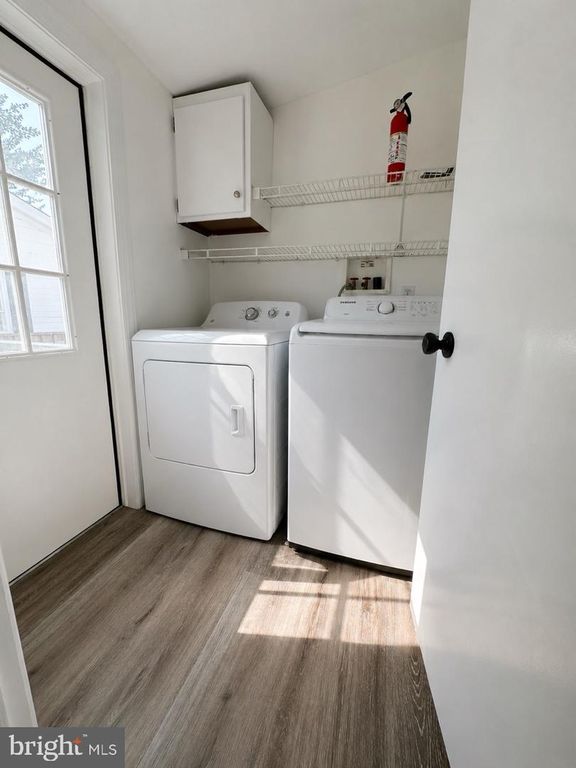 Image 21 of property listing at 114 BERTS DR, Lothian, MD 20711