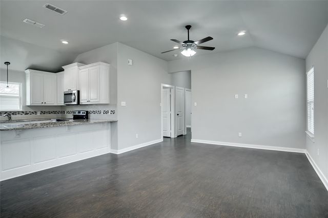 3324 Willing Avenue, Fort Worth, TX 76110