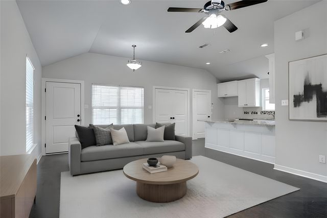 3324 Willing Avenue, Fort Worth, TX 76110