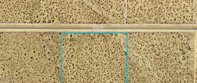 E Avenue T, Sun Village, CA 93543