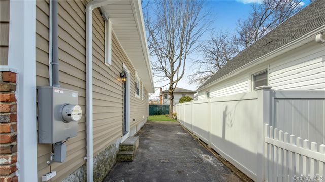 37 Decatur Street, Roosevelt, NY 11575