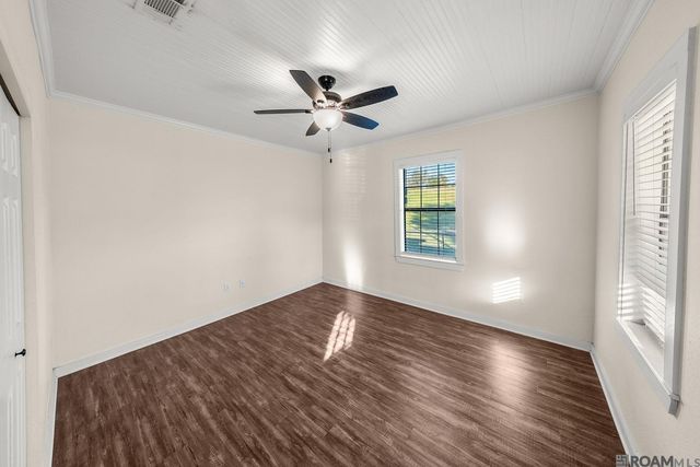 306 Courthouse St, Port Allen, LA 70767