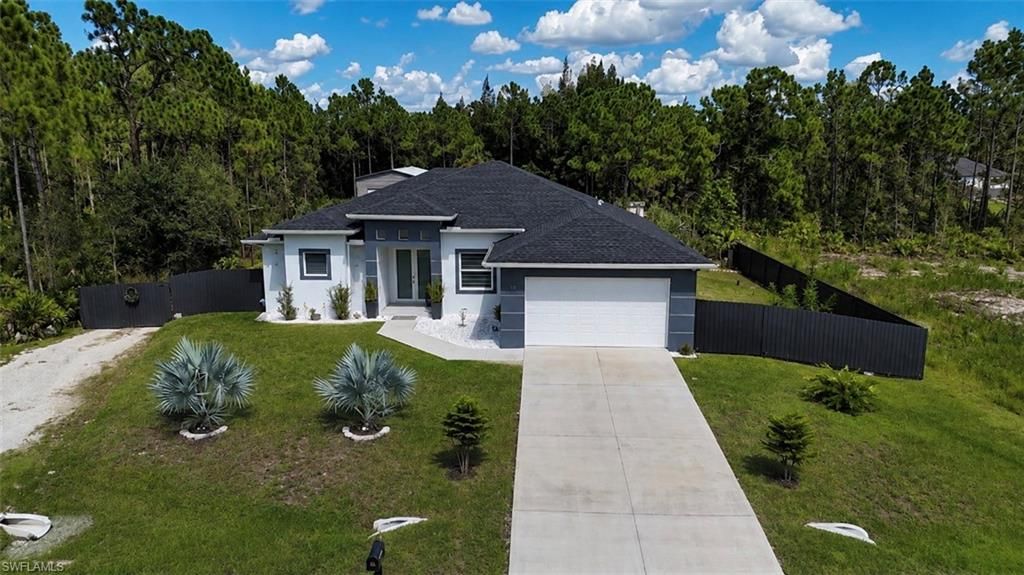918 Dixie AVE, LEHIGH ACRES, FL 33972 — photo 2