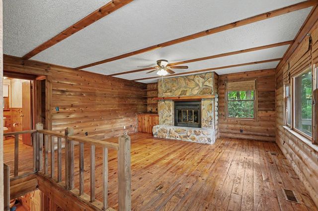 3477 Salem Road, Mineral Bluff, GA 30559