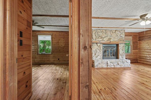 3477 Salem Road, Mineral Bluff, GA 30559