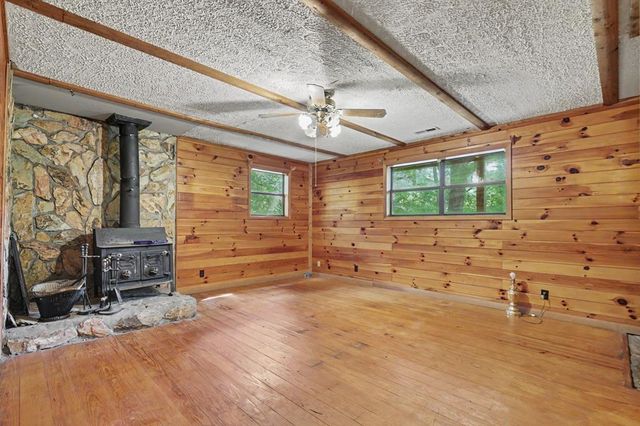 3477 Salem Road, Mineral Bluff, GA 30559