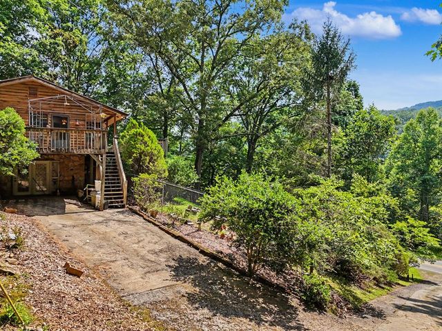 3477 Salem Road, Mineral Bluff, GA 30559