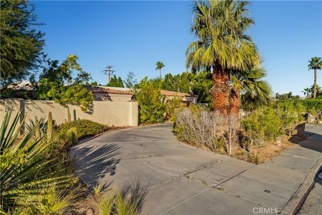 1820 E Racquet Club Road, Palm Springs, CA 92262