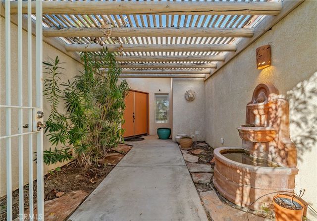 1820 E Racquet Club Road, Palm Springs, CA 92262