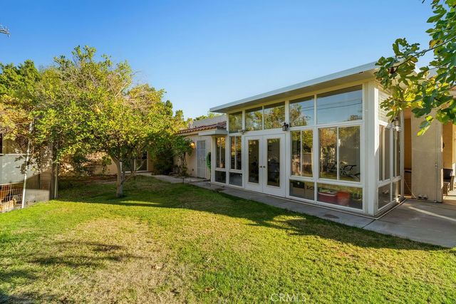 1820 E Racquet Club Road, Palm Springs, CA 92262