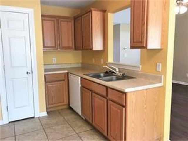 505 W Forest Drive, Rogers, AR 72756