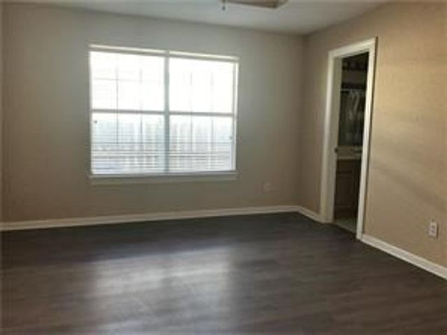 505 W Forest Drive, Rogers, AR 72756