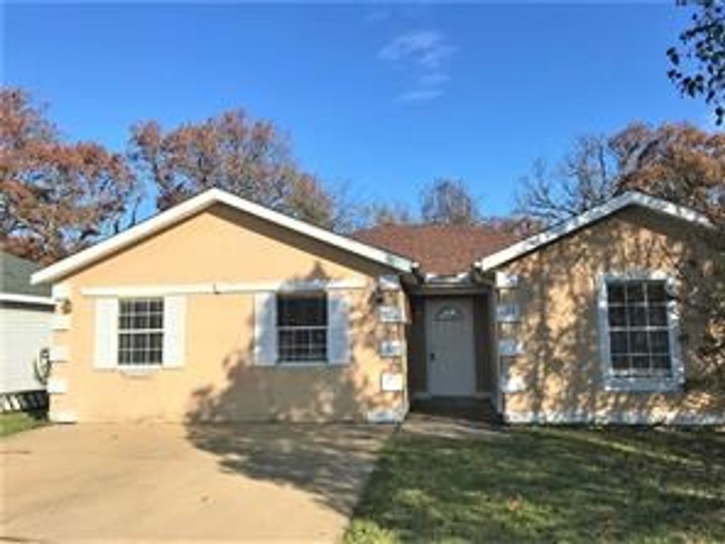 505 W Forest Drive, Rogers, AR 72756