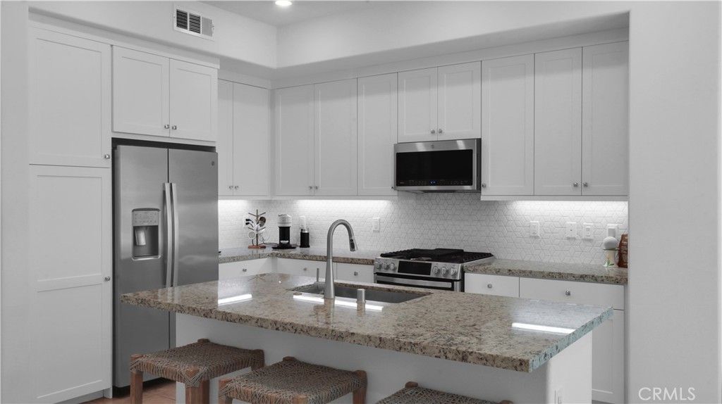 27410 Merlin Pl. 203, Valencia, CA 91381 — exterior