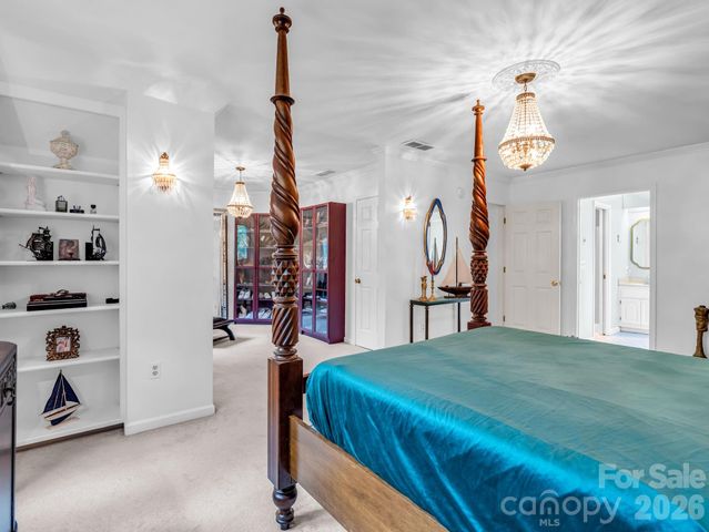 8 Sunny Ridge Drive, Asheville, NC 28804