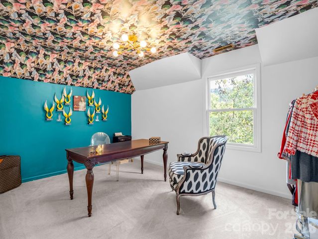 8 Sunny Ridge Drive, Asheville, NC 28804