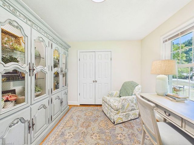 1800 Fairview Boulevard, Winston-salem, NC 27127
