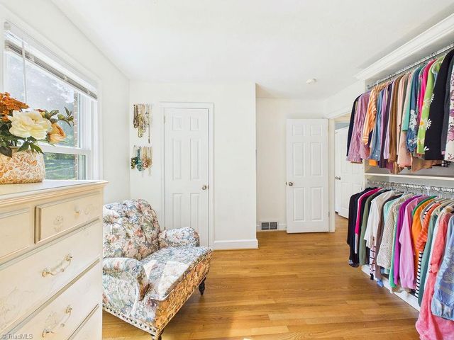 1800 Fairview Boulevard, Winston-salem, NC 27127