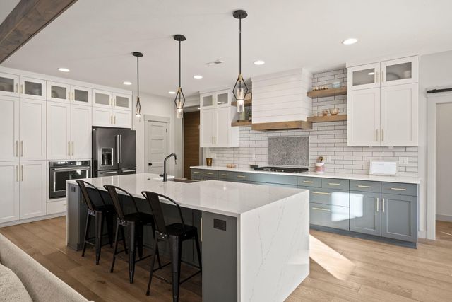 67554 Trout Lane, Bend, OR 97703