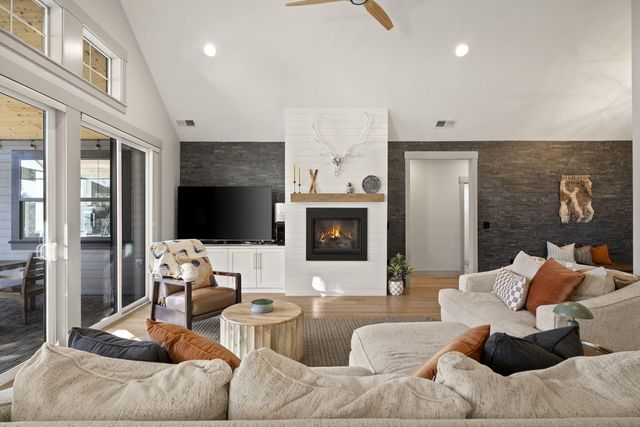 67554 Trout Lane, Bend, OR 97703