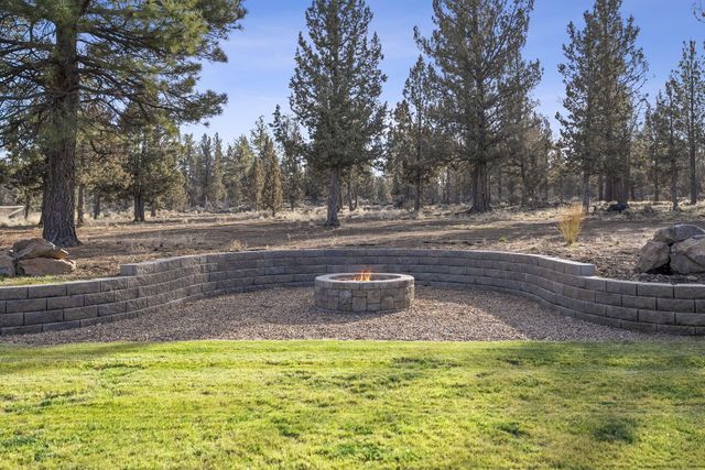 67554 Trout Lane, Bend, OR 97703