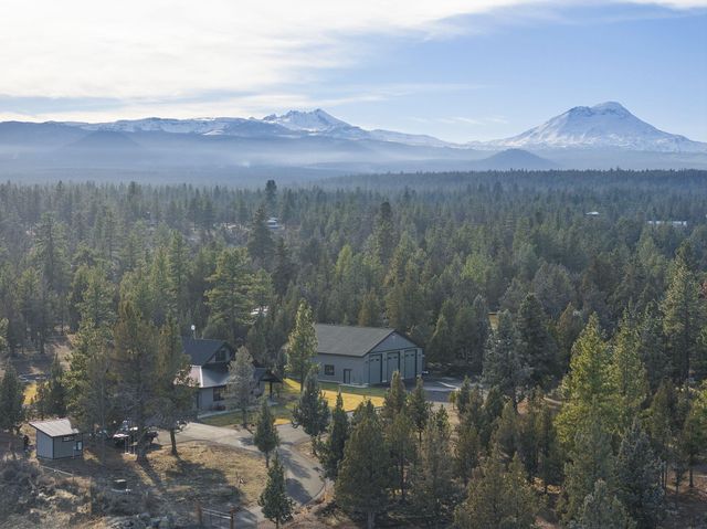 67554 Trout Lane, Bend, OR 97703