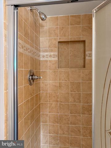 1195 ANNIS SQUAM HARBOUR, Pasadena, MD 21122