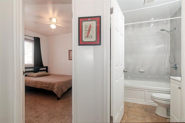 21370 Purdue Avenue, Farmington, MI 48336