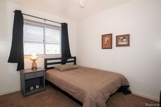 21370 Purdue Avenue, Farmington, MI 48336