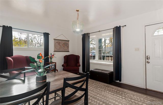 21370 Purdue Avenue, Farmington, MI 48336