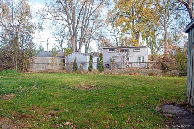 21370 Purdue Avenue, Farmington, MI 48336