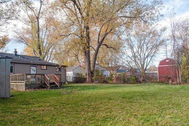 21370 Purdue Avenue, Farmington, MI 48336