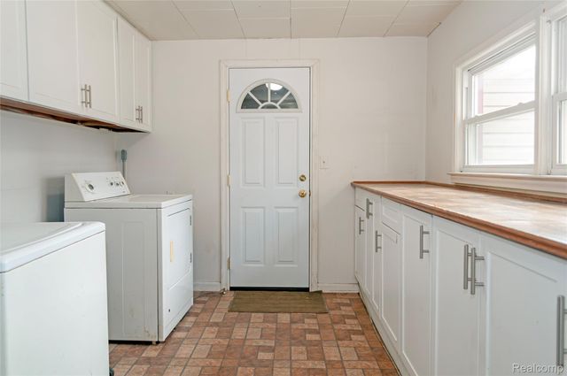 21370 Purdue Avenue, Farmington, MI 48336