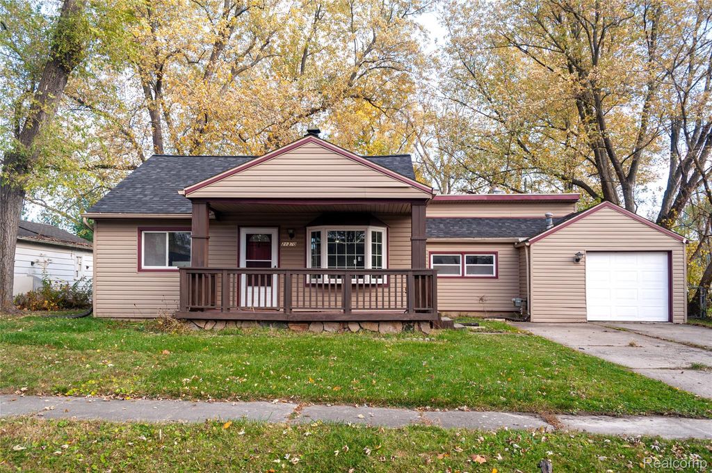 21370 Purdue Avenue, Farmington, MI 48336