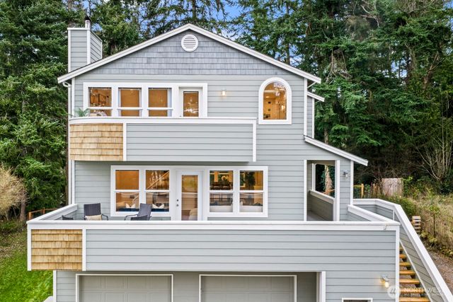 945 Rowe Road, Camano Island, WA 98282