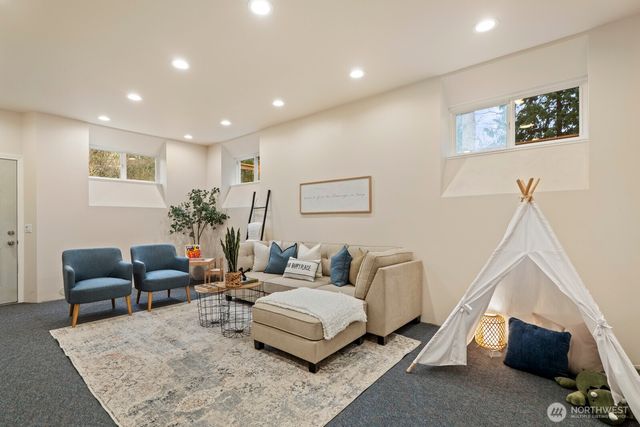 945 Rowe Road, Camano Island, WA 98282