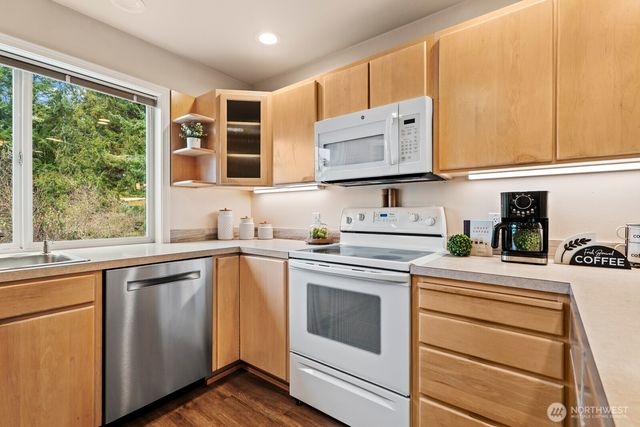 945 Rowe Road, Camano Island, WA 98282