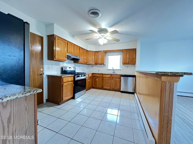 9 Westport Drive, Toms River, NJ 08757
