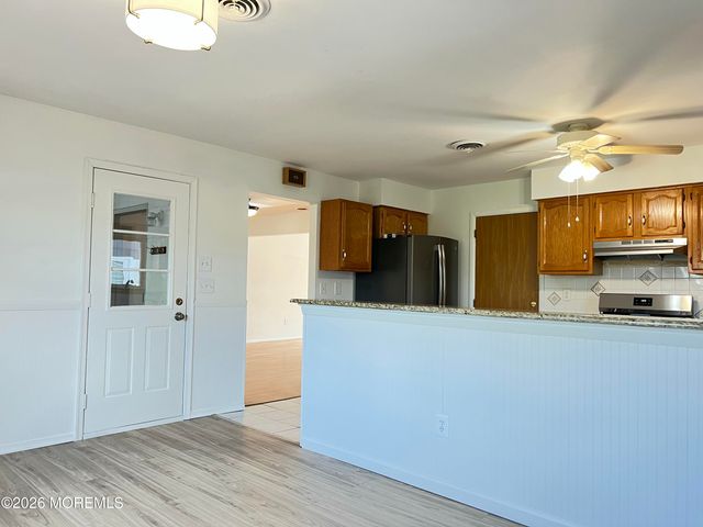9 Westport Drive, Toms River, NJ 08757