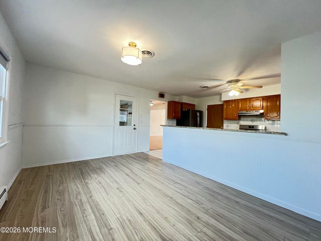 9 Westport Drive, Toms River, NJ 08757